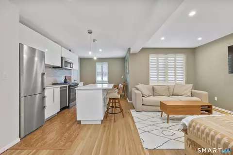 52 Lafayette Pl #1F, Greenwich, CT 06830