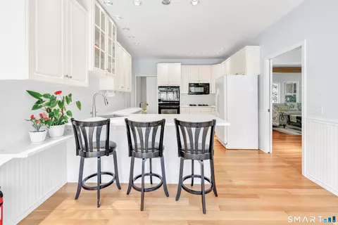 Kitchen - 121 Picketts Ridge Rd, Redding, CT 06896 photo 1 of 5