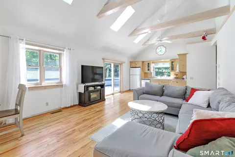 Living - 121 Picketts Ridge Rd, Redding, CT 06896 photo 4 of 5
