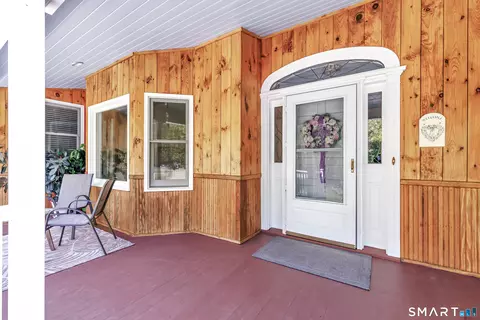Exterior - 121 Picketts Ridge Rd, Redding, CT 06896 photo 4 of 6