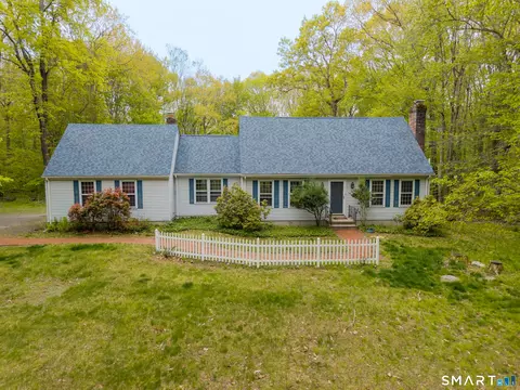 29 Stonehill Dr, Killingworth, CT 06419