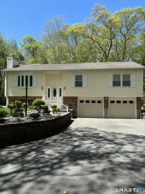 16 Kings Hwy, Gales Ferry, CT 06335