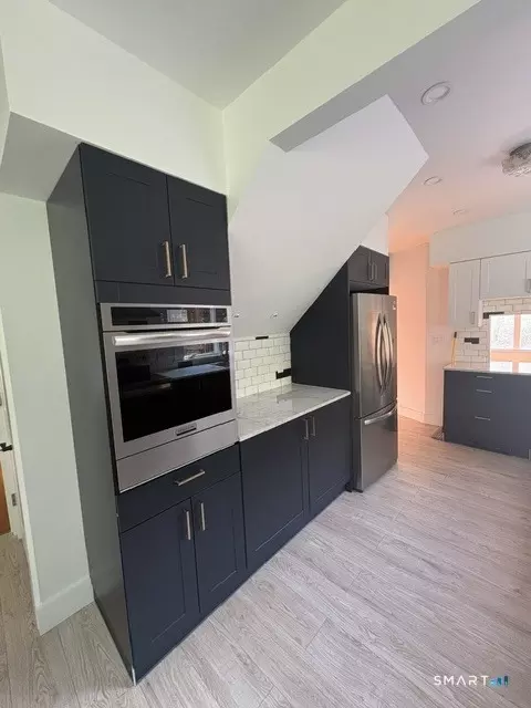 Kitchen - 33 Flanders Rd, Bethlehem, CT 06751 photo 1 of 3