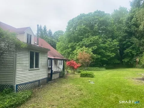 Exterior - 33 Flanders Rd, Bethlehem, CT 06751 photo 2 of 3