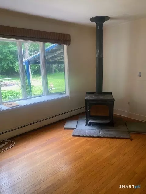Living - 33 Flanders Rd, Bethlehem, CT 06751 photo 3 of 6