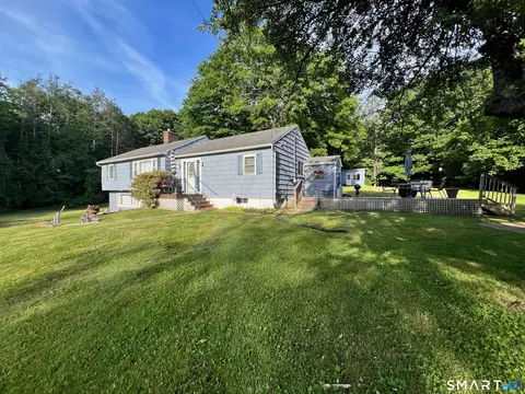 419 Horton Hill Rd, Naugatuck, CT 06770