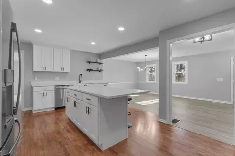 Kitchen - 40 Harkness Dr, Madison, CT 06443 photo 2 of 3