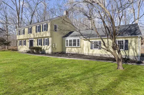 Exterior - 40 Harkness Dr, Madison, CT 06443 photo 2 of 7