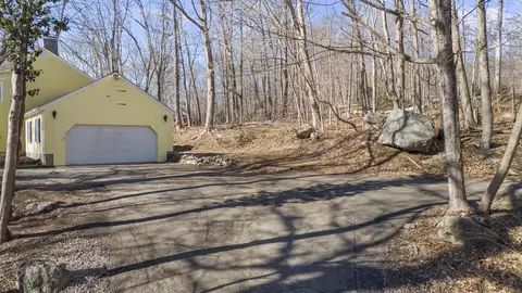 Exterior - 40 Harkness Dr, Madison, CT 06443 photo 6 of 7