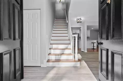 Entry Way - 40 Harkness Dr, Madison, CT 06443 photo 1 of 5