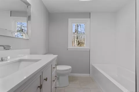 Bath - 40 Harkness Dr, Madison, CT 06443 photo 5 of 5