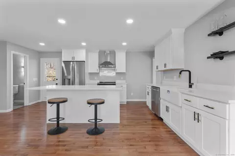 Kitchen - 40 Harkness Dr, Madison, CT 06443 photo 1 of 3