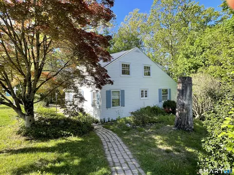 Exterior - 89 Alpine Dr, Sandy Hook, CT 06482 photo 4 of 8
