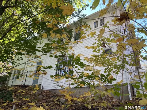 Exterior - 89 Alpine Dr, Sandy Hook, CT 06482 photo 6 of 8