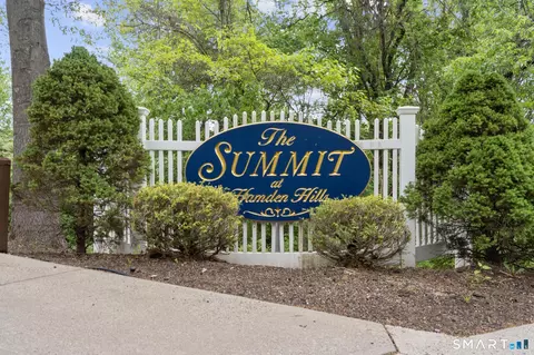 25 Hamden Hills Dr #52, Hamden, CT 06518