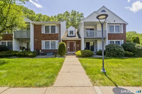4 Concorde Way #B5, Windsor Locks, CT 06096