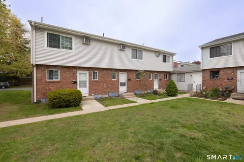 30 Woodglen Dr #7B2, Waterbury, CT 06705
