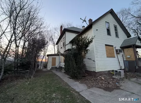 76 Chapman Ave, Waterbury, CT 06710