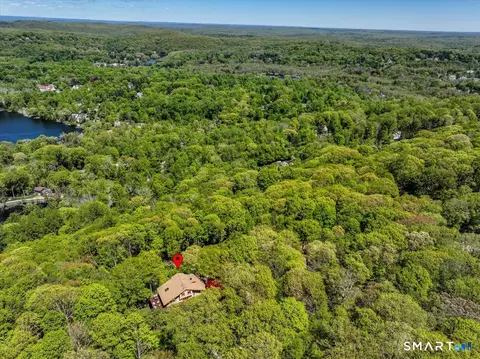 10 Hillcrest Ct, Ridgefield, CT 06877