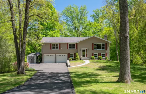 20 Judith Dr, Danbury, CT 06811