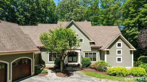 15 Hop Brook Rd, Simsbury, CT 06070