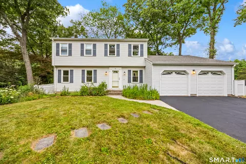 14 Colonial Ct, Cheshire, CT 06410