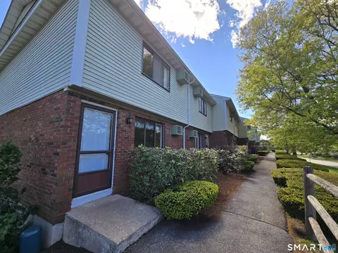 1 Churchill Way #1, Newington, CT 06111