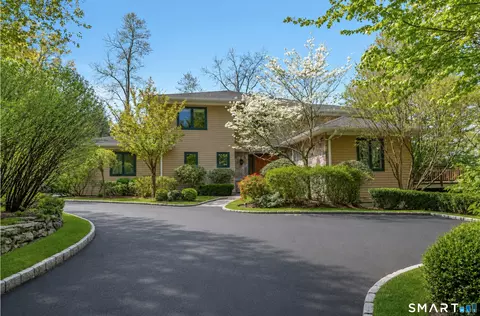 46 Old Mill Ln, Stamford, CT 06902