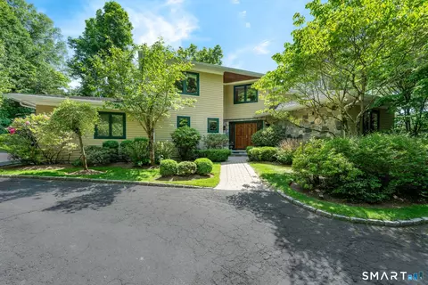 46 Old Mill Ln, Stamford, CT 06902