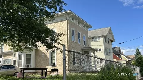 676 East St, New Britain, CT 06050