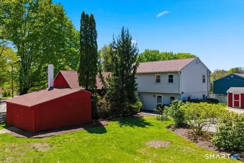26-28 Gurley Rd, East Lyme, CT 06333
