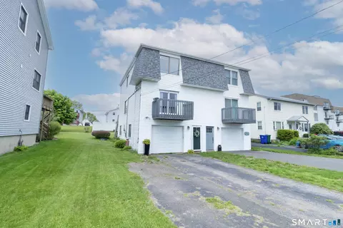 217 Short Beach Rd, Stratford, CT 06615