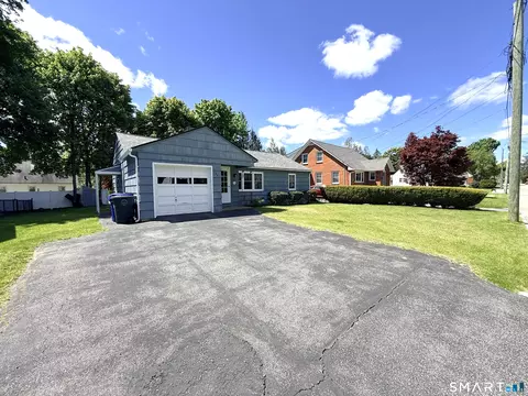 142 Lois St, Torrington, CT 06790