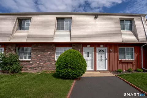 330 Short Beach Rd #F8, East Haven, CT 06512