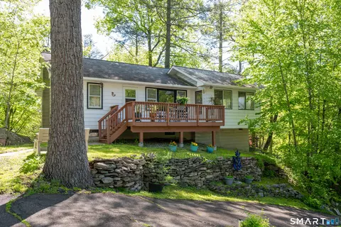 34 Carol St, Danbury, CT 06810