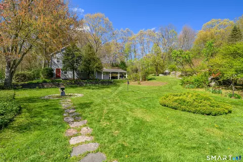 Exterior - 6 High Rock Rd, Sandy Hook, CT 06482 photo 3 of 14