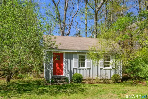 Exterior - 6 High Rock Rd, Sandy Hook, CT 06482 photo 10 of 14