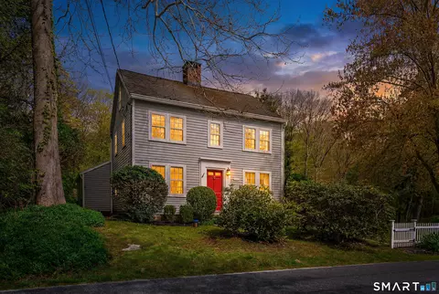 6 High Rock Rd, Sandy Hook, CT 06482