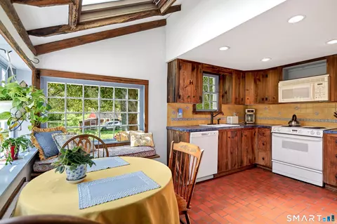 Kitchen - 6 High Rock Rd, Sandy Hook, CT 06482 photo 3 of 3
