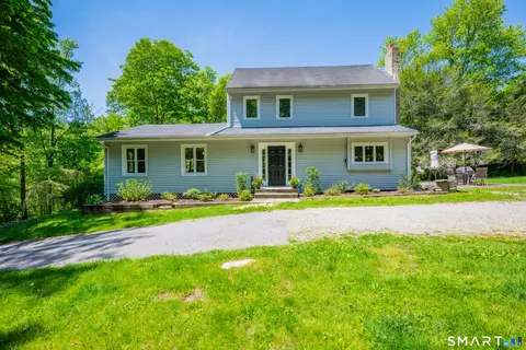 66 Great Ring Rd, Sandy Hook, CT 06482