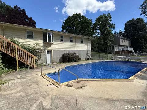 Exterior - 1142 Main St, Hamden, CT 06514 photo 5 of 7