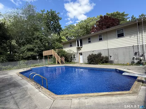 Exterior - 1142 Main St, Hamden, CT 06514 photo 4 of 7