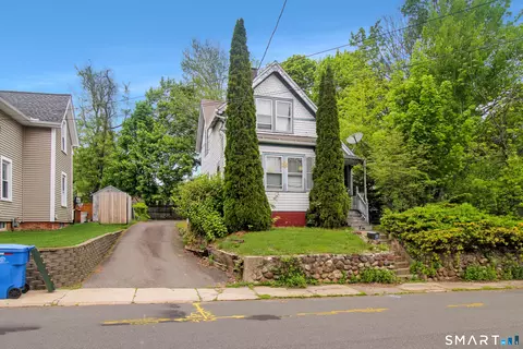 32 Ingraham Pl, Bristol, CT 06010