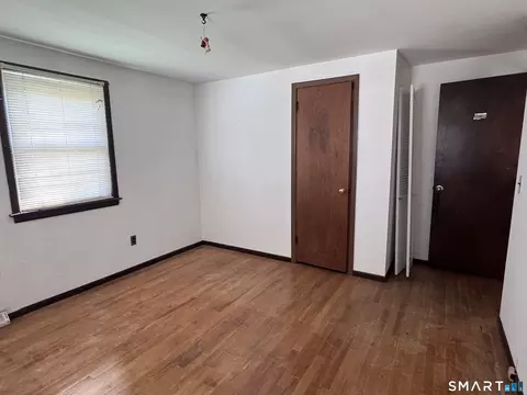 Bedroom - 33 Thomas St, Windsor Locks, CT 06096 photo 3 of 5