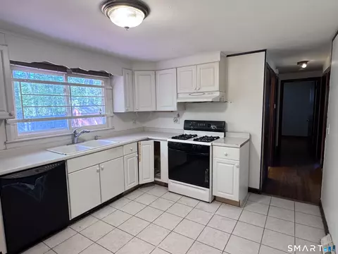 Kitchen - 33 Thomas St, Windsor Locks, CT 06096 photo 1 of 2