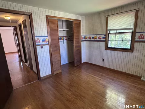 Bedroom - 33 Thomas St, Windsor Locks, CT 06096 photo 4 of 5