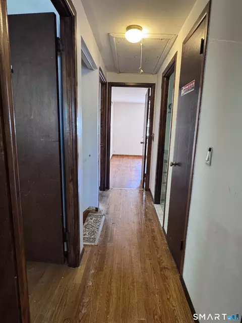 Entry Way - 33 Thomas St, Windsor Locks, CT 06096 photo 2 of 2
