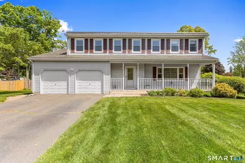 20 Somerset Dr, Windsor, CT 06095