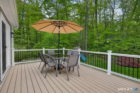 Exterior - 10 Scenic Rd, Madison, CT 06443 photo 8 of 11