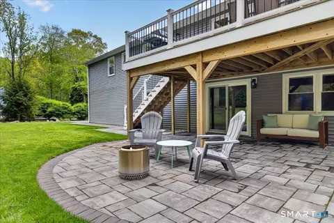 Exterior - 10 Scenic Rd, Madison, CT 06443 photo 6 of 11